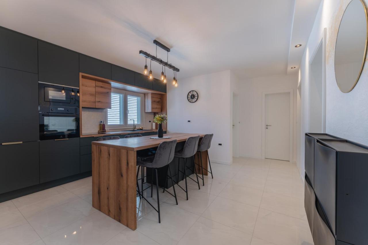 Apartment Glamorous Getaway Zadar Bagian luar foto